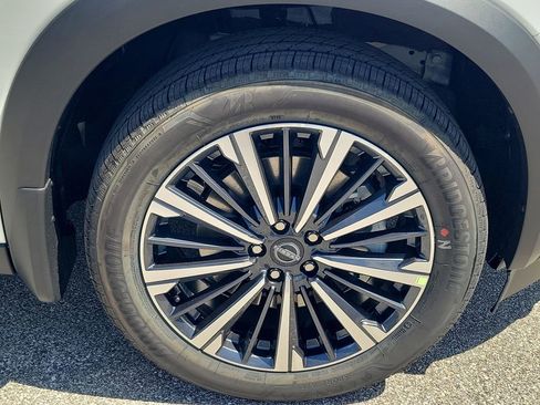 New 2026 Nissan Pathfinder Platinum w/ Cargo Package image 3