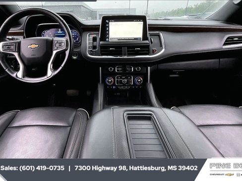 Used 2024 Chevrolet Tahoe Premier AWD/4WD image 13