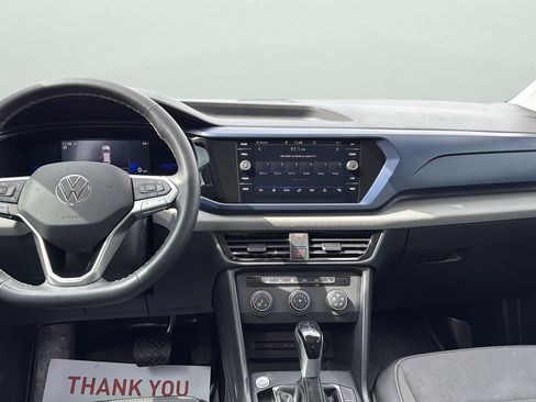 Used 2022 Volkswagen Taos SE image 22