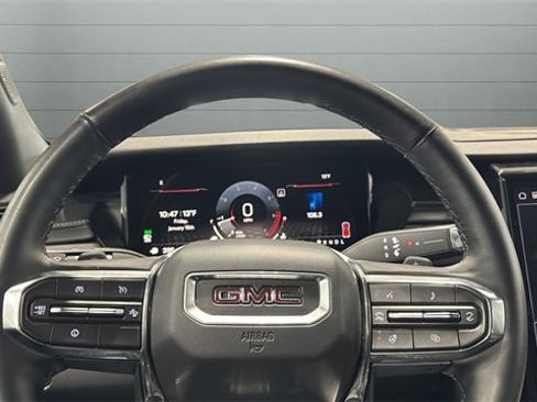 Used 2025 GMC Acadia Elevation image 23