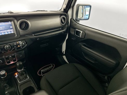 Used 2023 Jeep Wrangler Unlimited w/ Cold Weather Group image 29