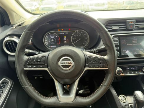Used 2020 Nissan Versa SR FWD image 16