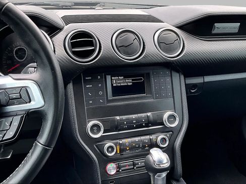 Used 2022 Ford Mustang Coupe RWD image 7