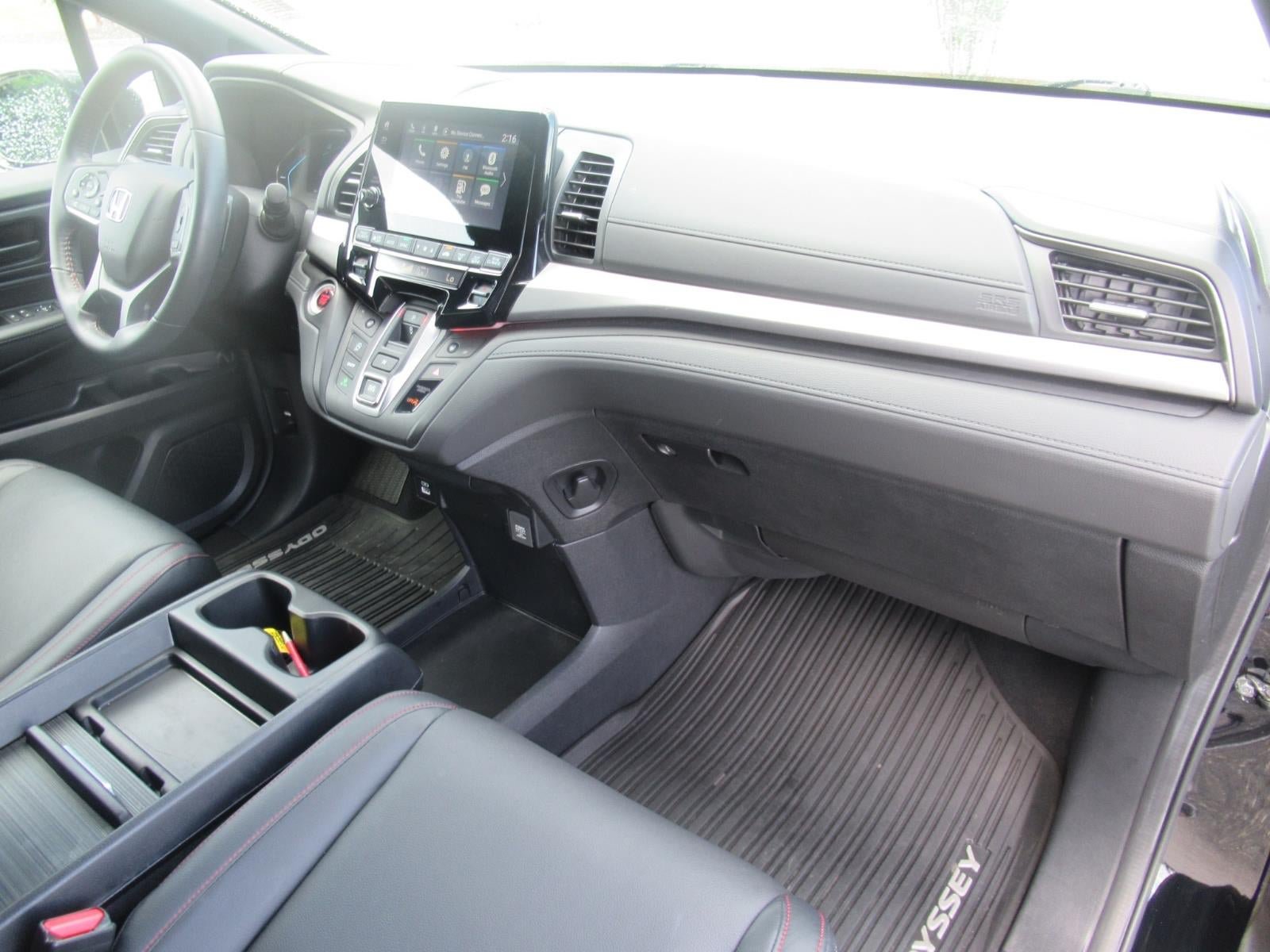 Used 2024 Honda Odyssey Sport image 11