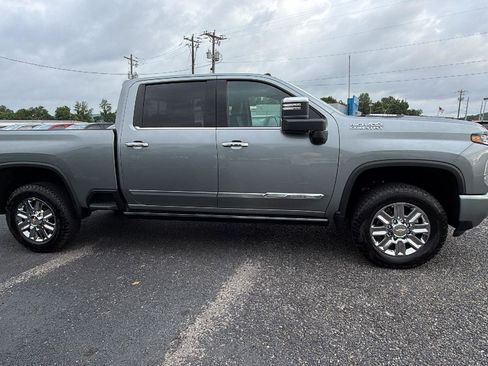 New 2026 Chevrolet Silverado 2500 High Country w/ High Country Premium Package AWD/4WD image 8