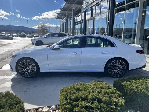 New 2026 Mercedes-Benz E 350 4MATIC Sedan image 8