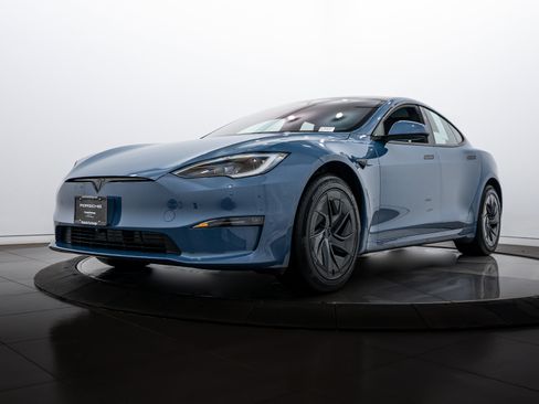 Used 2026 Tesla Model S image 1
