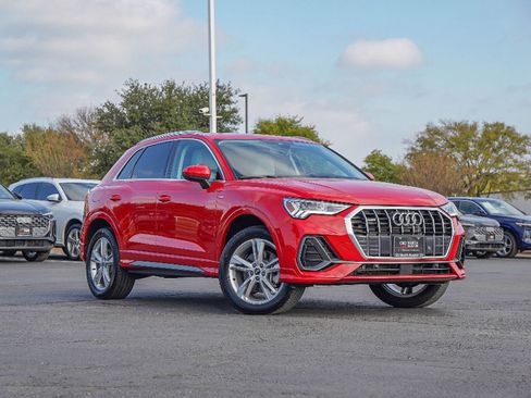 Certified 2023 Audi Q3 2.0T Premium Plus w/ Premium Plus Package image 1