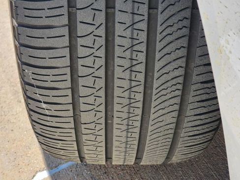 Used 2024 Land Rover Range Rover Sport SE image 11