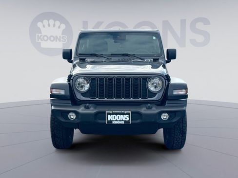 Used 2024 Jeep Wrangler Sport S image 11