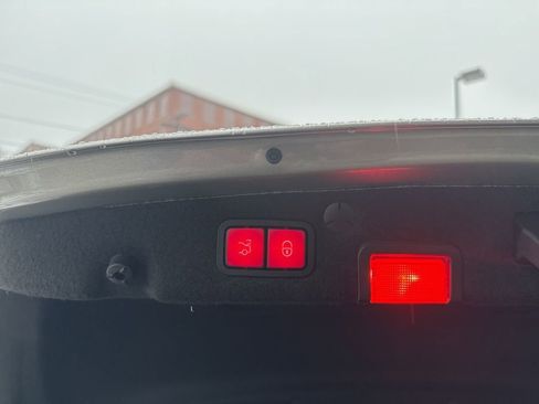 Certified 2020 Mercedes-Benz C 300 4MATIC Sedan image 28