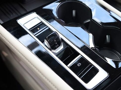 New 2026 Volkswagen Atlas SE image 19