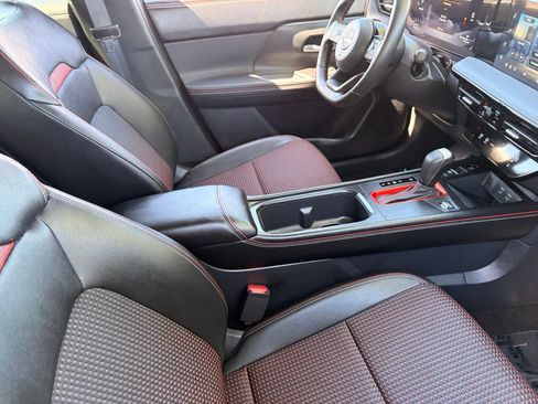 Certified 2026 Nissan Kicks SR FWD image 12