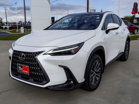 Used 2024 Lexus NX 350 AWD w/ Vision Package image 4