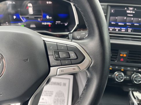 Used 2024 Volkswagen Jetta SE image 16