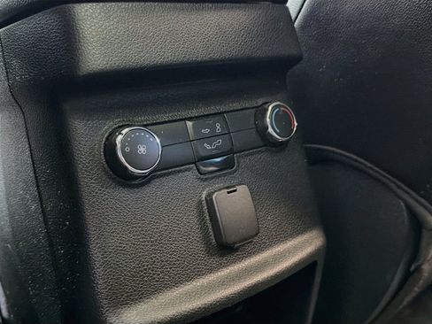 Used 2018 Ford Explorer XLT w/ Equipment Group 202A FWD image 17