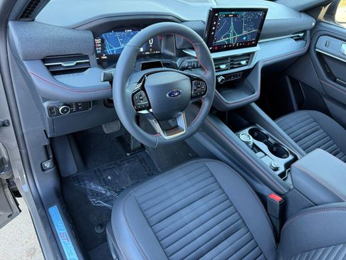 New 2026 Ford Explorer ST-Line w/ ST-Line Street Pack image 14