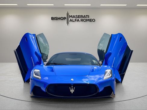 Used 2022 Maserati MC20 Coupe RWD image 2