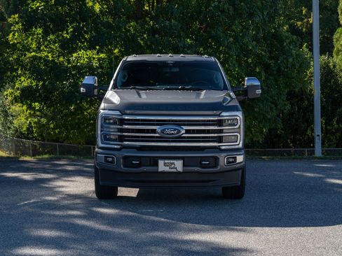 Used 2024 Ford F250 Limited w/ FX4 Off-Road Package image 4