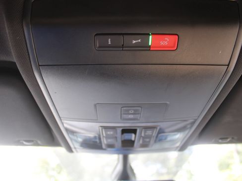 Used 2021 Volkswagen Atlas Cross Sport SE w/ Panoramic Sunroof Package AWD/4WD image 50