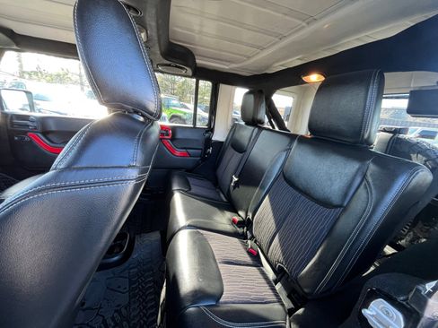 Used 2013 Jeep Wrangler Freedom Edition image 17