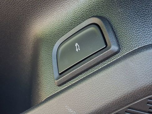 New 2027 GMC Terrain Elevation w/ Elevation Premium Package FWD image 16