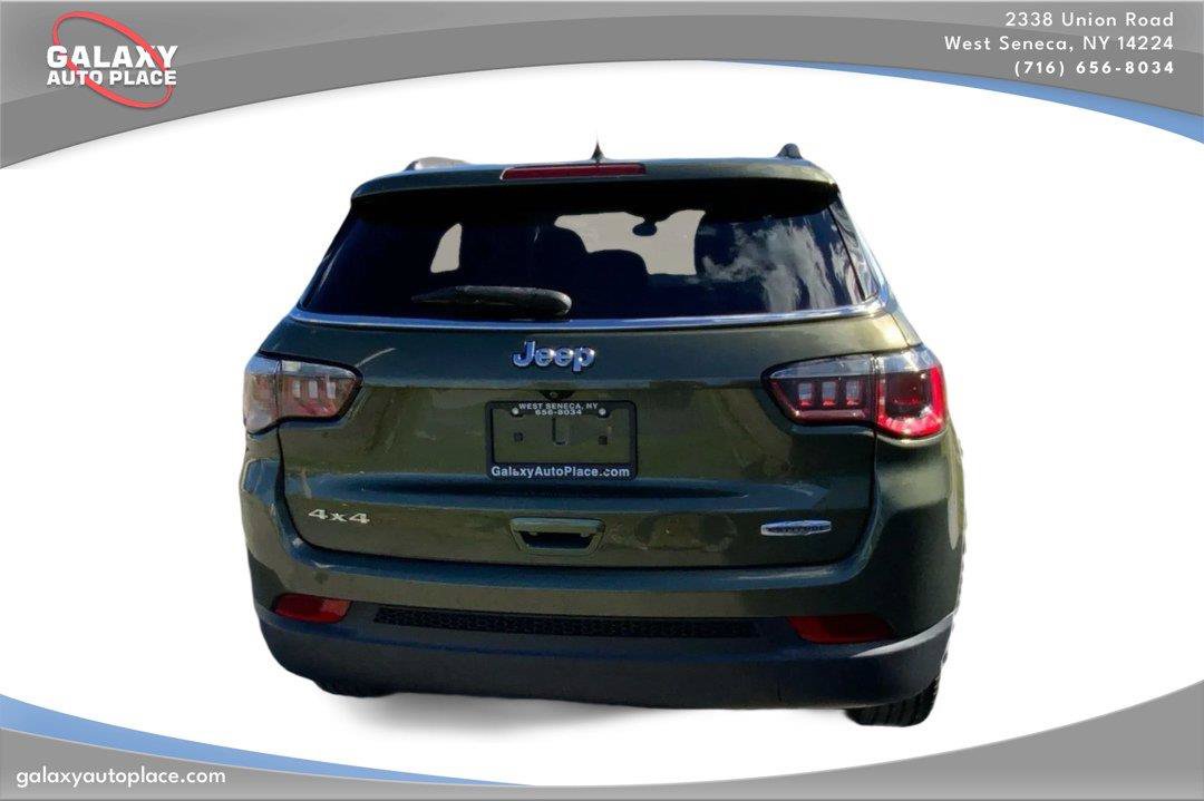 Used 2018 Jeep Compass Latitude w/ Cold Weather Group AWD/4WD image 6