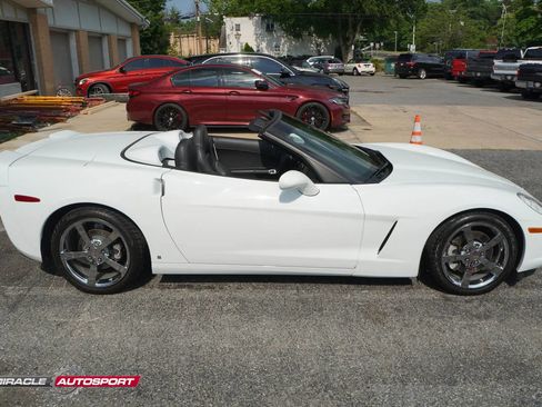 Used 2009 Chevrolet Corvette Convertible w/ Preferred Equipment Group RWD image 8