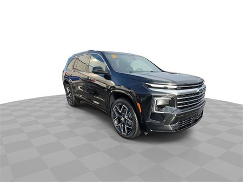 Certified 2025 Chevrolet Traverse High Country w/ LPO, Floor Liner Package image 2