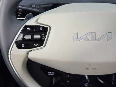 Used 2023 Kia EV6 Wind image 20