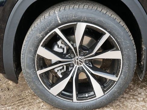 New 2026 Volkswagen Atlas Cross Sport SEL Premium R-Line AWD/4WD image 5