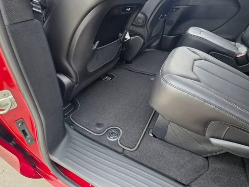 New 2026 Chrysler Pacifica Select w/ S Appearance Package image 21