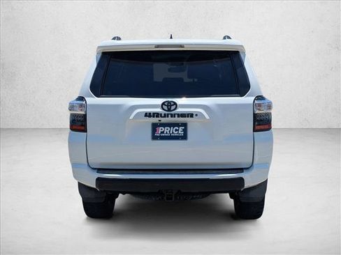 Used 2020 Toyota 4Runner SR5 AWD/4WD image 6