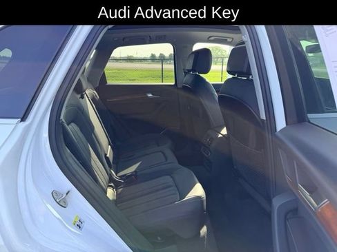 Used 2023 Audi Q5 2.0T Premium w/ Convenience Package AWD/4WD image 10