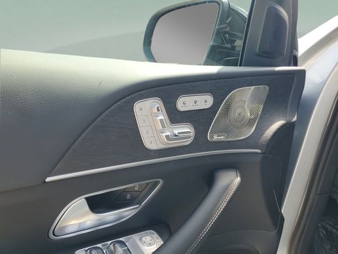 Certified 2026 Mercedes-Benz GLS 450 4MATIC image 17