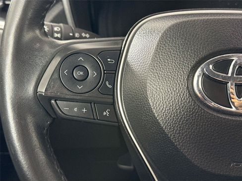 Certified 2025 Toyota Corolla Cross XLE FWD image 18