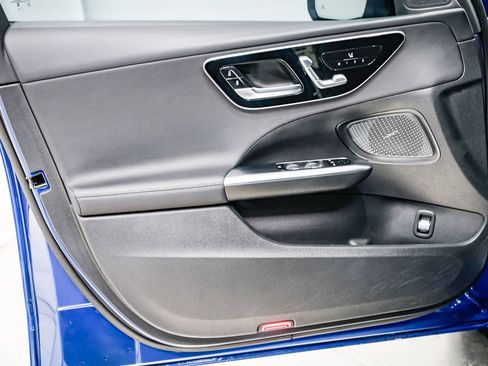 Used 2023 Mercedes-Benz C 300 Sedan image 19