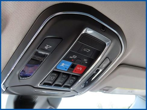 Used 2023 Jeep Grand Cherokee Limited AWD/4WD image 20
