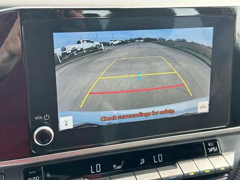 Used 2025 Toyota Camry SE FWD image 17
