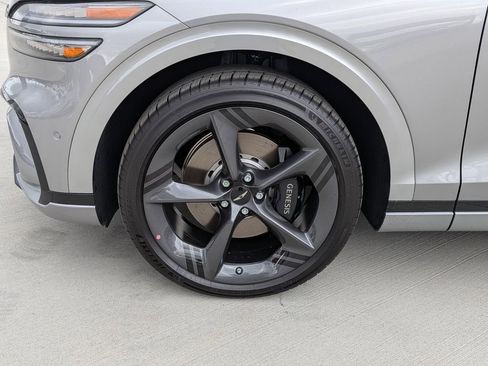 New 2026 Genesis GV70 2.5T Sport Prestige AWD/4WD image 9