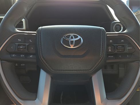 Used 2026 Toyota 4Runner Platinum AWD/4WD image 25