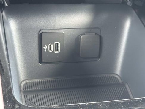 New 2026 Ford Explorer Platinum image 28