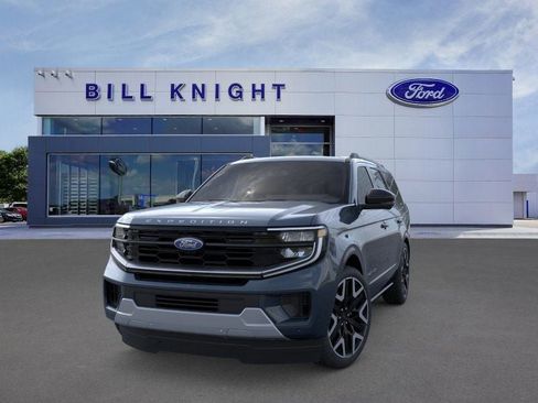New 2025 Ford Expedition Platinum w/ Platinum Ultimate Package AWD/4WD image 2