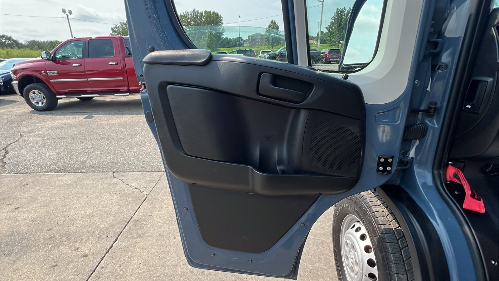 Used 2020 RAM ProMaster 3500 FWD image 9