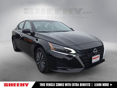 Certified 2024 Nissan Altima 2.5 SV w/ SV Premium Package image 1