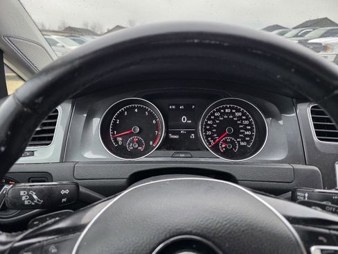 Used 2017 Volkswagen Golf Alltrack SE image 14