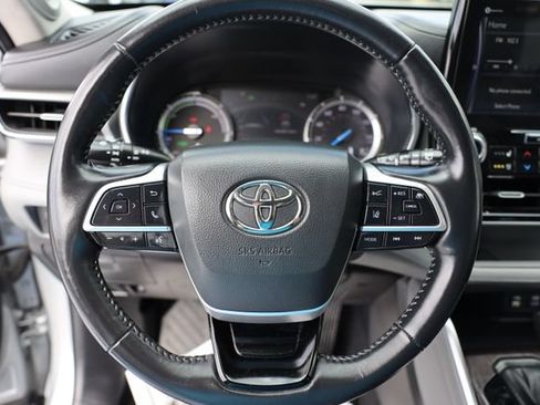 Used 2022 Toyota Highlander Platinum FWD image 20