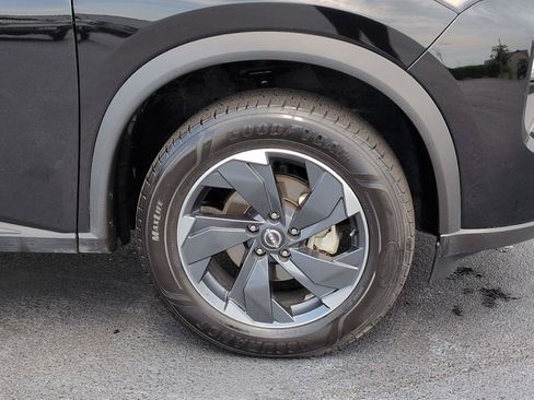 Used 2026 Nissan Rogue SV AWD/4WD image 10
