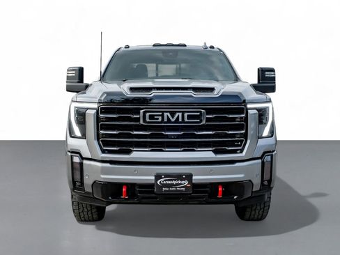 Used 2024 GMC Sierra 2500 AT4 w/ AT4 Premium Plus Package image 3