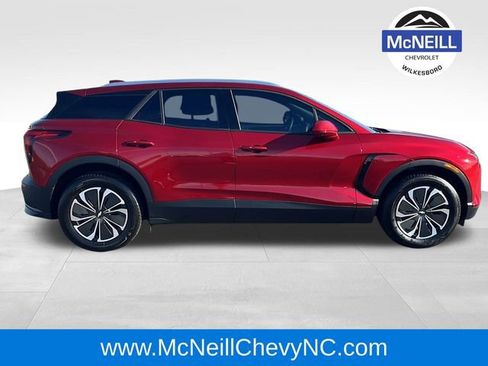 Used 2024 Chevrolet Blazer EV LT image 8